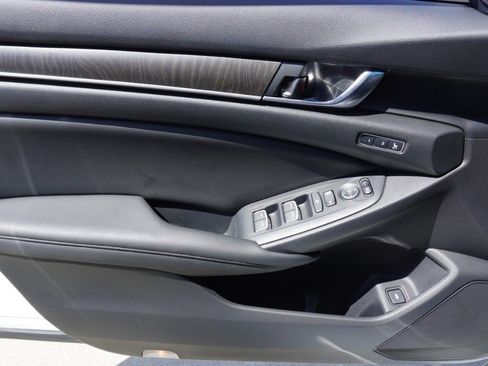 Used 2019 Honda Accord Touring image 22