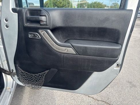 Used 2011 Jeep Wrangler Unlimited Sport image 12