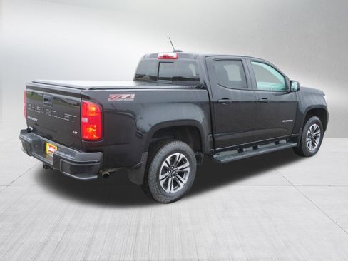 Used 2022 Chevrolet Colorado Z71 AWD/4WD image 7