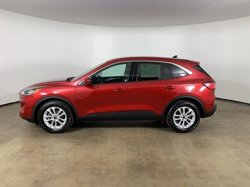 Used 2020 Ford Escape SE image 16