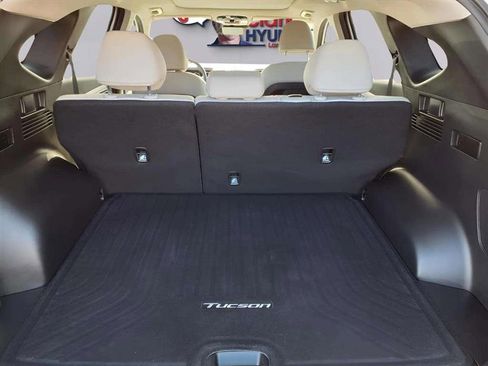 Certified 2024 Hyundai Tucson Limited image 9