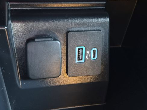 Used 2023 Ford Explorer ST w/ Equipment Group 401A AWD/4WD image 33
