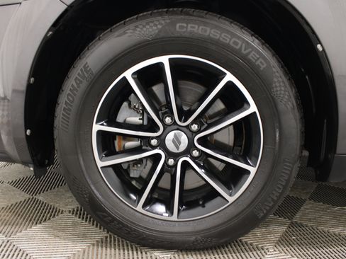 Used 2018 Dodge Journey SE w/ Blacktop Package FWD image 32