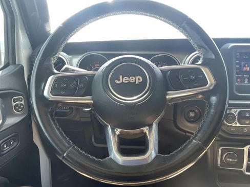 Used 2020 Jeep Wrangler Unlimited Sahara AWD/4WD image 18