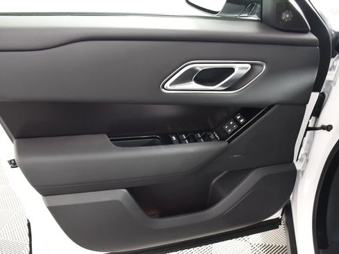 Certified 2026 Land Rover Range Rover Velar Dynamic SE AWD/4WD image 14