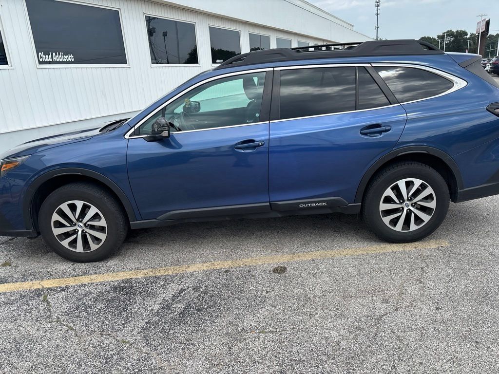 Used 2020 Subaru Outback Premium AWD/4WD image 2
