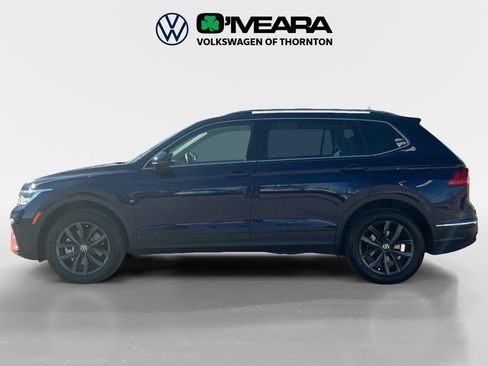 Used 2023 Volkswagen Tiguan SE w/ Panoramic Sunroof Package image 2