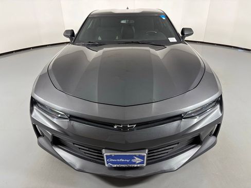 Used 2018 Chevrolet Camaro LT image 4