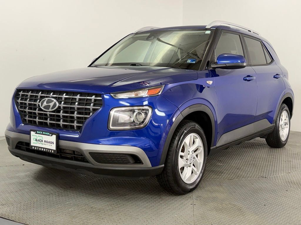 Used 2020 Hyundai Venue SEL FWD image 3