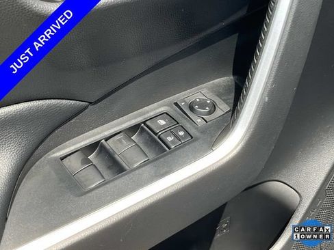 Used 2021 Toyota RAV4 LE AWD/4WD image 35