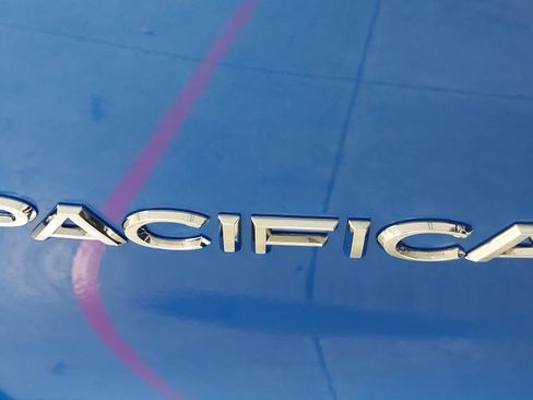 New 2026 Chrysler Pacifica Select image 32