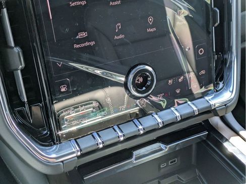 New 2026 GMC Yukon Denali w/ Sun & Power Step Package AWD/4WD image 14