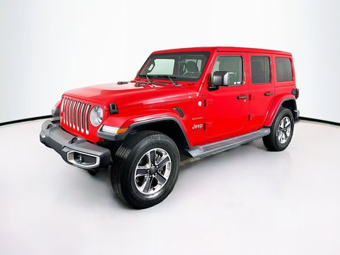 Used 2019 Jeep Wrangler Unlimited Sahara w/ LED Lighting Group image 3