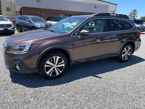 Used 2019 Subaru Outback 2.5i Limited w/ Protection Package #1 AWD/4WD image 2