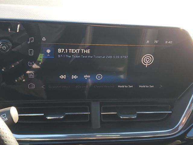 Certified 2024 Chevrolet Trax RS w/ Sunroof Package FWD image 24