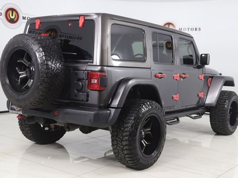 Used 2018 Jeep Wrangler Unlimited Rubicon w/ Dual Top Group AWD/4WD image 3
