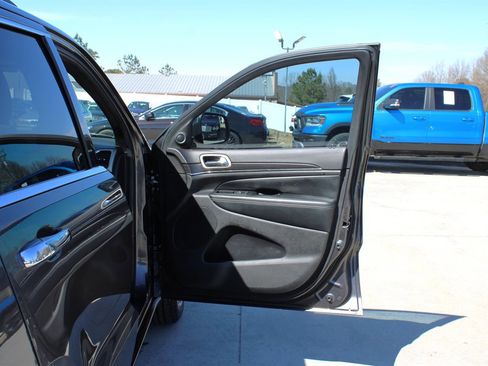 Used 2014 Jeep Grand Cherokee Limited w/ Luxury Group II image 37