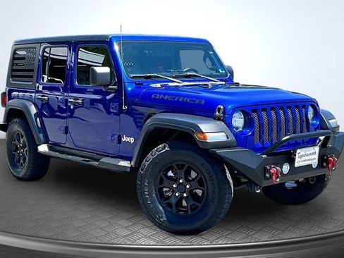 Used 2018 Jeep Wrangler Unlimited Sport S AWD/4WD image 3