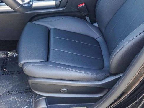 Used 2025 Mercedes-Benz GLA 250 image 22