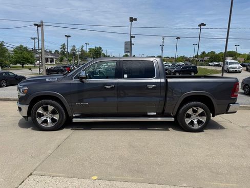 Used 2019 RAM 1500 Laramie AWD/4WD image 10