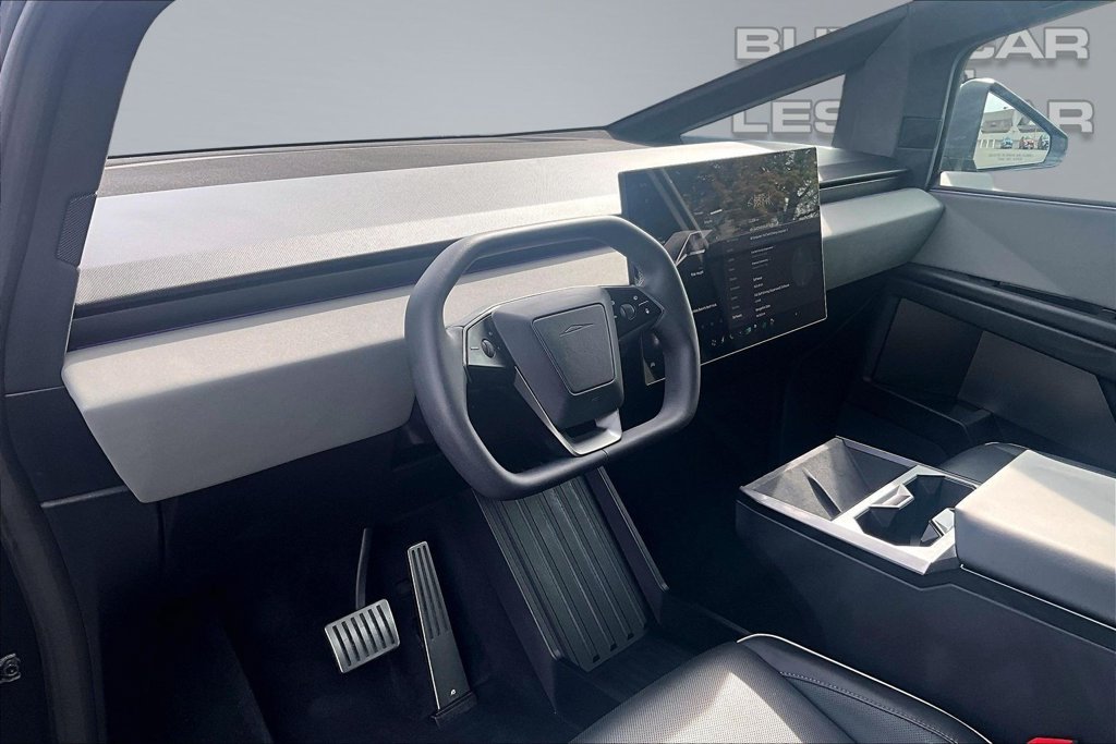 Used 2025 Tesla Cybertruck AWD Crew Cab image 13