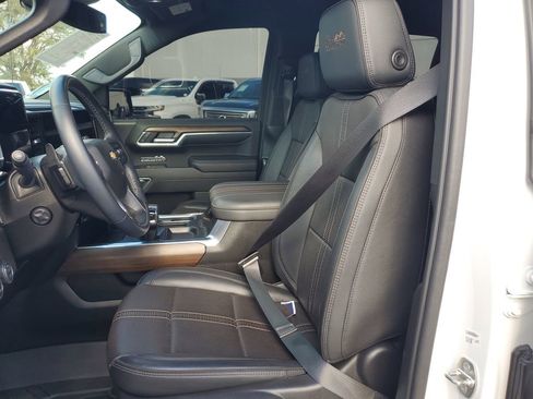 Used 2024 Chevrolet Silverado 1500 High Country image 23