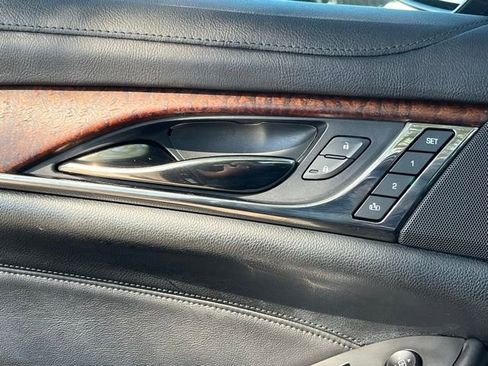 Used 2018 Cadillac CTS Luxury image 38