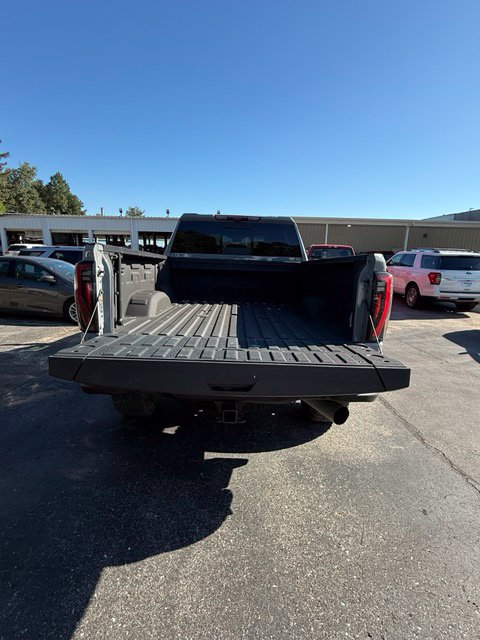 Used 2024 GMC Sierra 2500 AT4X w/ AT4X AEV Edition AWD/4WD image 6
