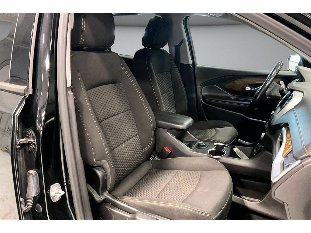 Used 2020 GMC Terrain SLE FWD image 47