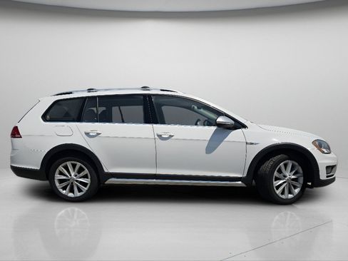 Used 2017 Volkswagen Golf Alltrack S AWD/4WD image 23