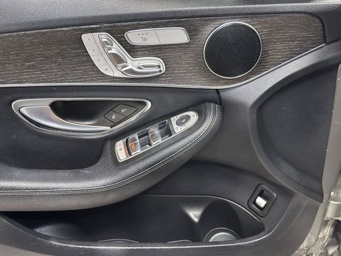 Used 2019 Mercedes-Benz C 300 4MATIC Sedan image 21