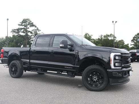 New 2026 Ford F250 Lariat w/ Black Appearance Package AWD/4WD image 1