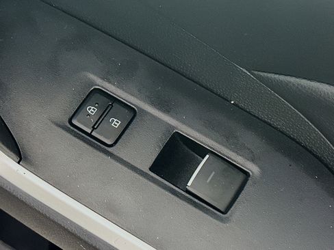 Used 2024 Toyota RAV4 XLE AWD/4WD image 29