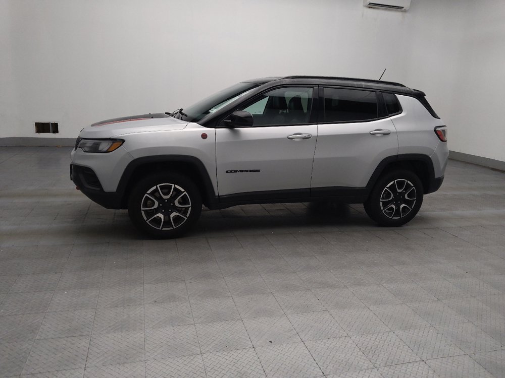 Used 2024 Jeep Compass Trailhawk AWD/4WD image 2