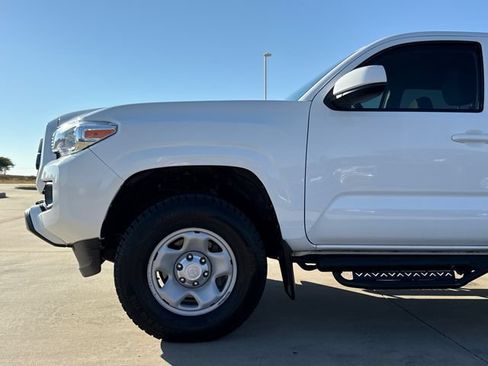 Used 2021 Toyota Tacoma SR AWD/4WD image 5
