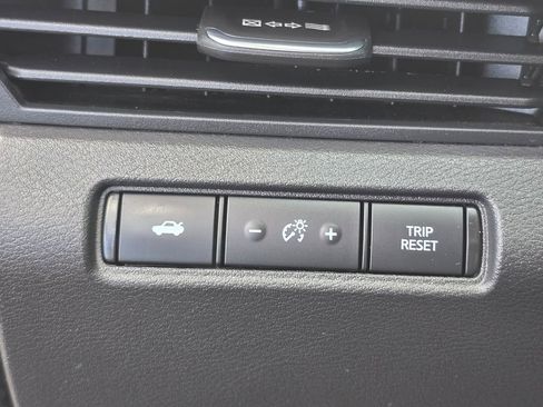 Used 2023 Nissan Altima 2.5 SV image 12