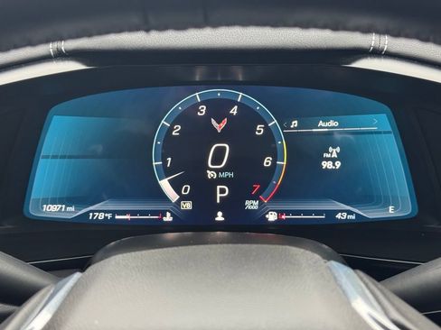 Used 2023 Chevrolet Corvette Stingray w/ Z51 Performance Package image 31