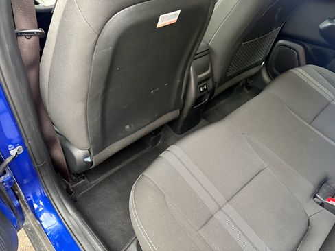 Used 2025 Hyundai Venue SEL FWD image 17