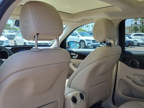 Certified 2022 Mercedes-Benz GLC 300 image 12