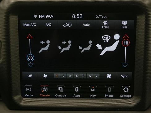 Used 2023 Jeep Wrangler Sahara image 28