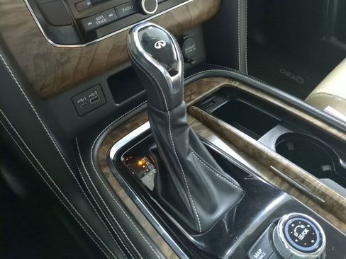 Used 2021 INFINITI QX80 Premium Select w/ All-Season Package image 15