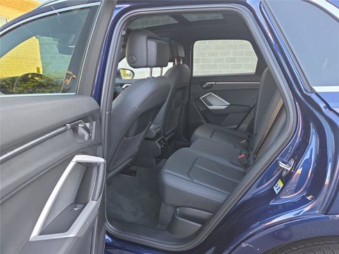 Used 2025 Audi Q3 2.0T Premium image 24