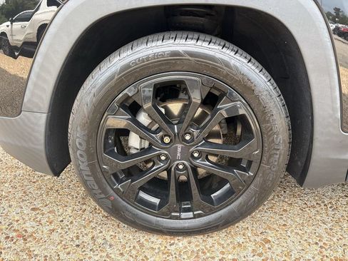 Certified 2019 GMC Terrain SLE w/ Driver Convenience Package FWD image 32