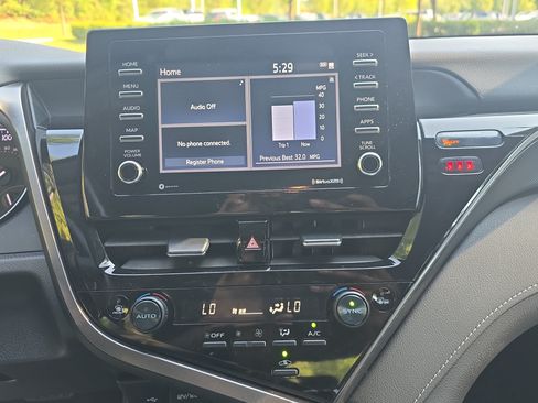 Used 2024 Toyota Camry SE FWD image 19