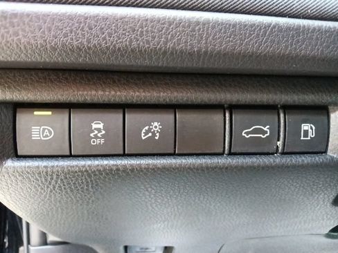 Used 2025 Toyota Camry LE FWD image 17