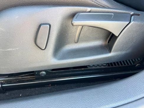Used 2010 Volkswagen Jetta Limited Edition FWD image 26