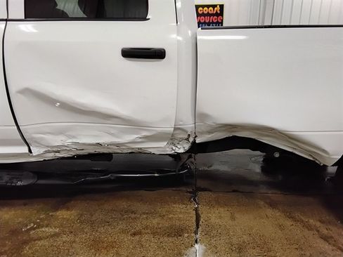 Used 2023 RAM 3500 Tradesman AWD/4WD image 17