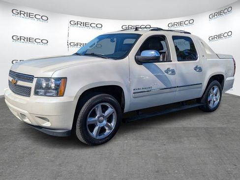 Used 2012 Chevrolet Avalanche LTZ image 3