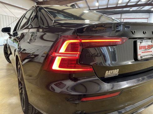 Used 2024 Volvo S60 B5 Plus image 25