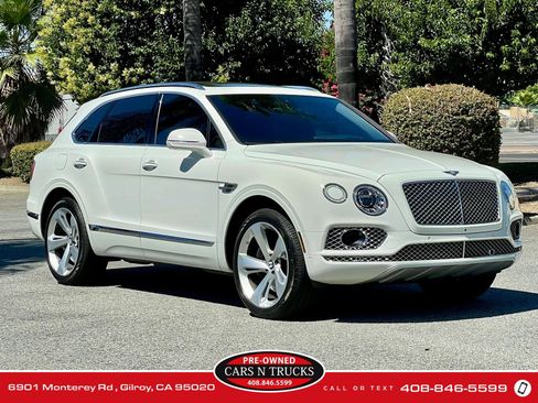 Used 2018 Bentley Bentayga AWD/4WD image 36